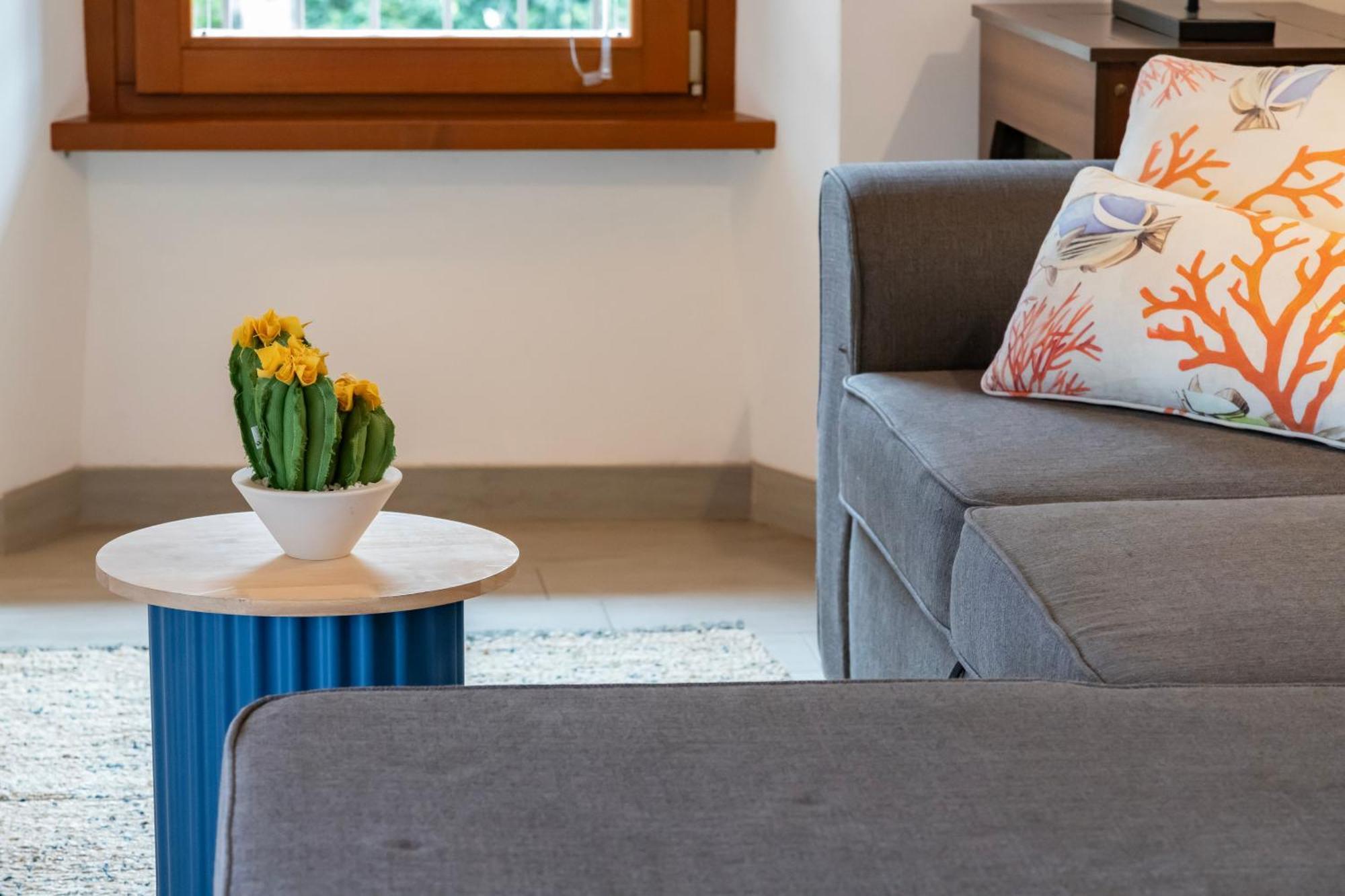 Aparthotel Ca De L'Angelon Brenzone sul Garda Pokoj fotografie